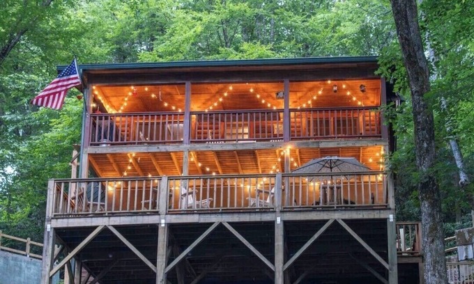 Banner Elk Cabina | Tranquil cabin with Pool in charming Banner Elk