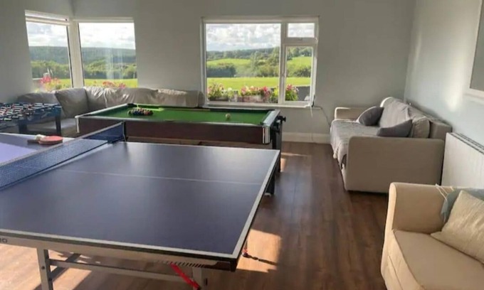 South Tipperary Casa | Tranquil countryside farmhouse stay