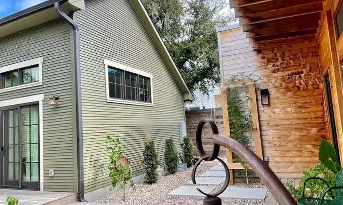 Govalle Apartamento | Tranquil Guesthouse in East Austin w/ Patio