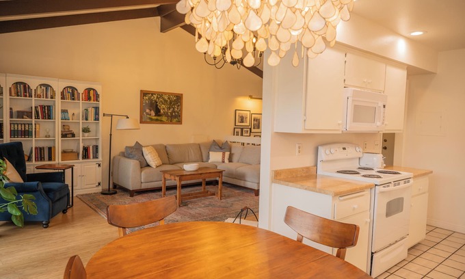 Alta Mesa Apartamento | Tranquil Home with Private Deck
