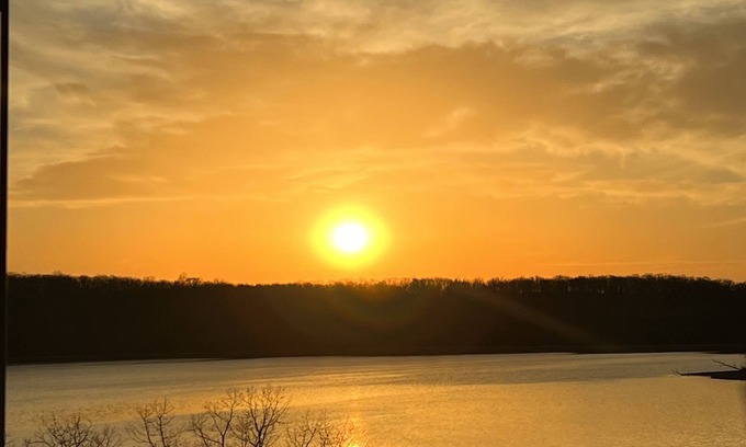 Kaiser Condominio | Tranquil Lakefront 3 bedroom 5 bed 3 bath condo in Lake of the Ozarks State Park