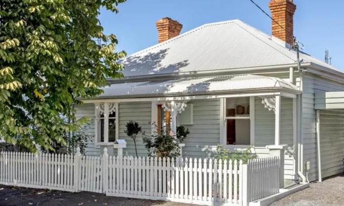 Invermay Casa | Tranquil Launceston Getaway - You'll fall in love!