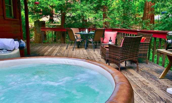 Idyllwild Cabaña | ¡Tranquila "Casa Lila" de Fern Valley con Spa!