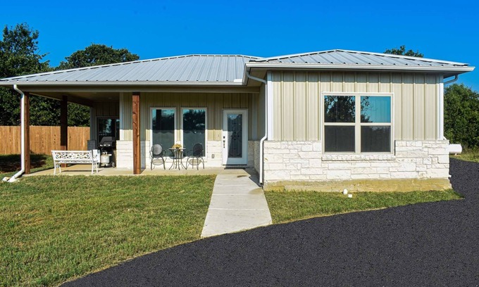 Springtown Casa | (Nuevo) Modern Country Cottage cerca de Eagle Mountain Lake! ¡Disfrute de la paz y la tranquilidad en el país!