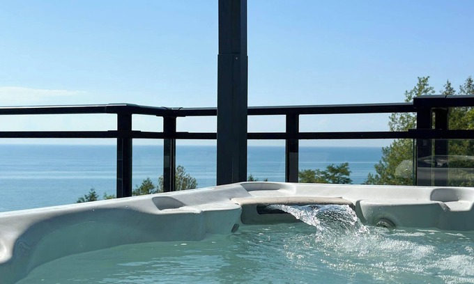 Central Huron Casa | Tranquil Oasis - 3 King Beds, *Lakeview Hot Tub* - Private Lake Access