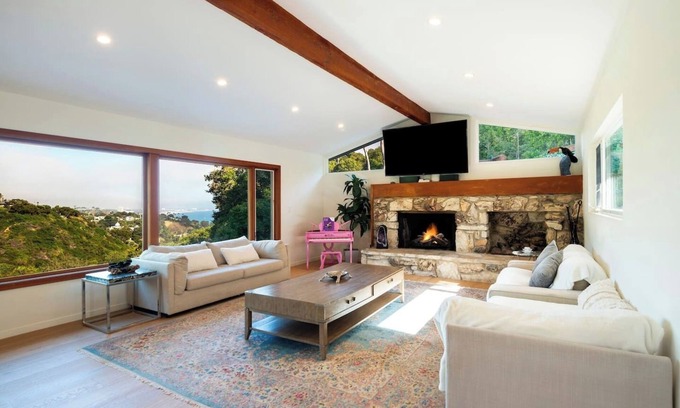 Pacific Palisades Casa | Tranquil Ocean View Retreat in Pacific Palisades