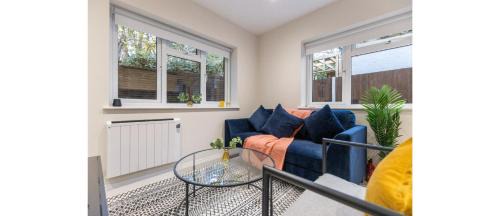 West Hendon Apartamento | Tranquil Retreat in Hendon: Comfort & Style Await