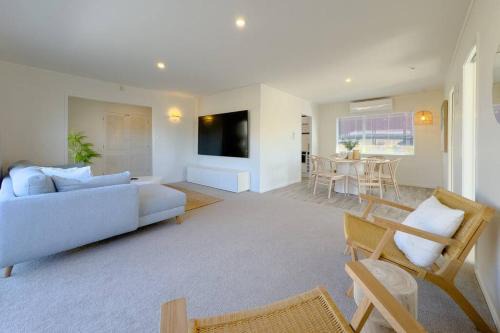 Red Beach Casa | Tranquil Retreat in Red Beach