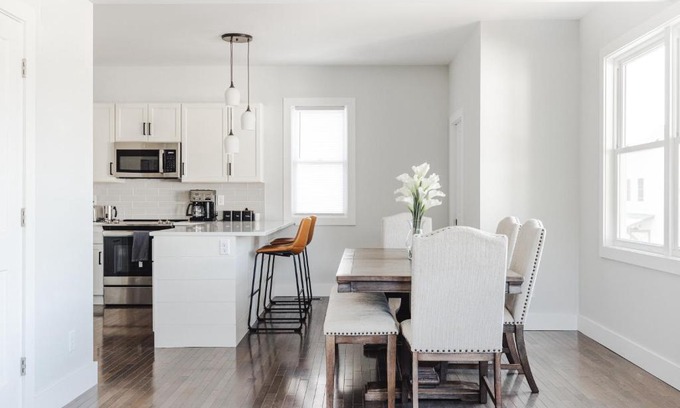 Woodfin Apartamento | Tranquil River Home