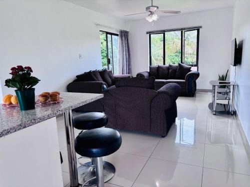 Meer En See Apartamento | Tranquil Shores Modern 1BR WiFi Pool Beach