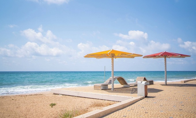 Nahariya Apartamento | Tranquil Stay Near Beach by Sea N' Rent