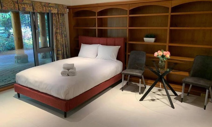 Whistler Cay Heights Casa | Tranquil Studio Hideaway in Scenic Whistler