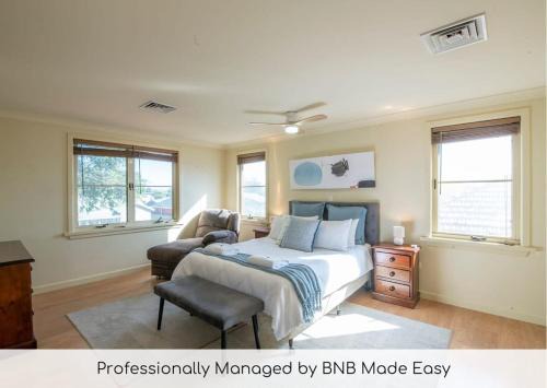 Dubbo Casa | Tranquil Taylor - Two-Storey CBD Family Home, BBQ