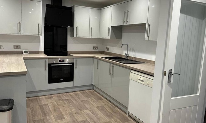 Wooburn Moor Cabaña | Tranquil Two-Bedroom Cottage in Picturesque Hedsor