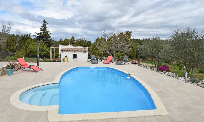 Lezignan-Corbieres Villa | Villa tranquila con piscina
