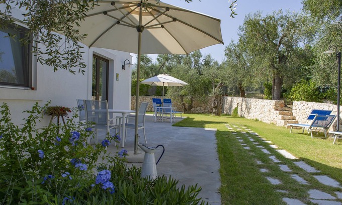 Mattinata Casa | Tranquilidad y confort entre antiguos olivos, cerca del mar.