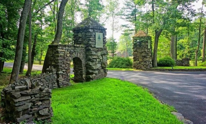 Buck Hill Falls Casa | Tranquility Cottage in Darling Buck Hill Falls