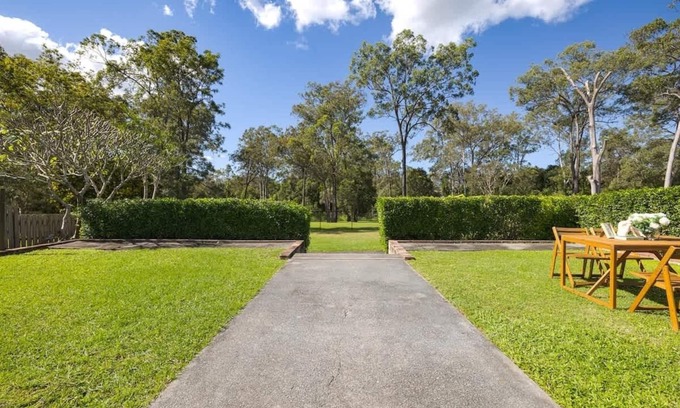 Bethania Casa | Stargaze&Soak Private Retreat Park-front Mins to Logan Hospital