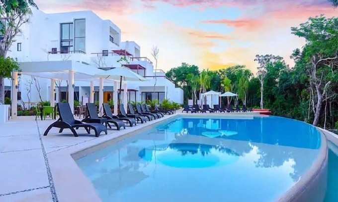 Akumal Condominio | Tranquility Oasis: Private Penthouse living with local Pool, Beach and Golf!