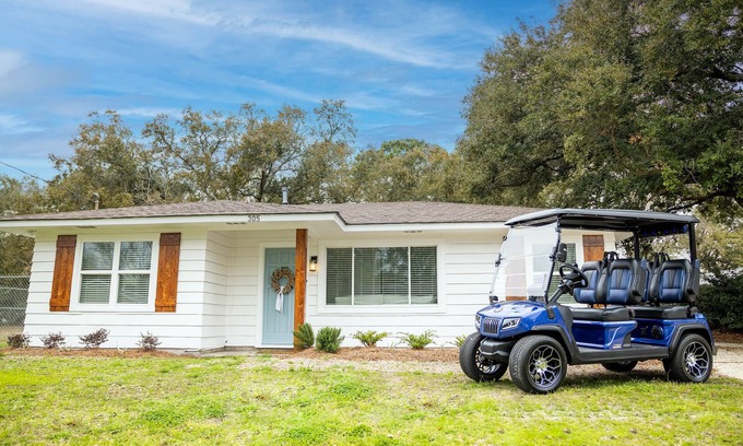 Ocean Springs Casa | Tranquility on Teringo - close to the beach & downtown - includes golf cart!