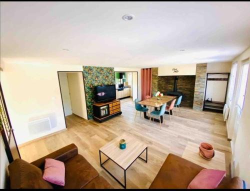 Villy-sur-Yeres Casa | tranquillité- jardin- WIFI- gite Père Louis