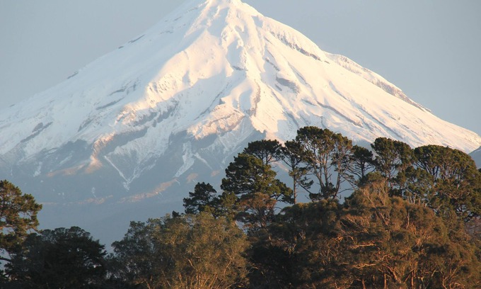 New Plymouth Casa | TranquilRetreat ModernComforts Near Centre, Parks+Beaches. Spa+Sauna+TennisCourt