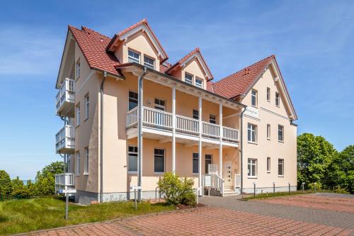 Gohren Apartamento | traumhafter Meerblick vom Balkon, gratis Nutzung vom AHOI Erlebnisbad und Sauna in Sellin - Villa Bergfrieden