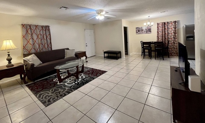 Kenner - Louis Armstrong International Airport Casa | Travel Nurses/Corporate Housing