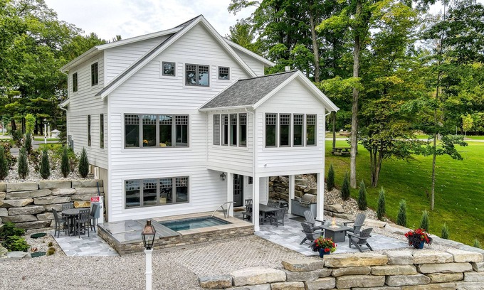 Mayfield Casa | Traverse City Lakemore Resort, New Luxury Lakefront Home on Arbutus Lake