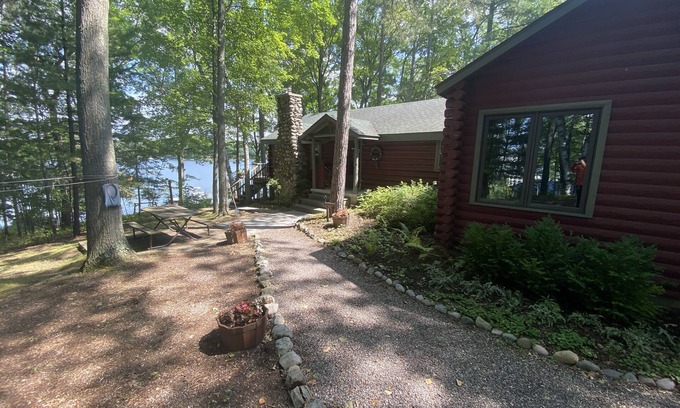 Mayfield Cabaña | Traverse City @ Rennie Lake .. Idyllic Lakefront Retreat .. CC49 ... Perfect!