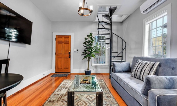 Marble Falls Condominio | Travis L.B.J Historic Downtown Marble Falls- 2 Suite Combo