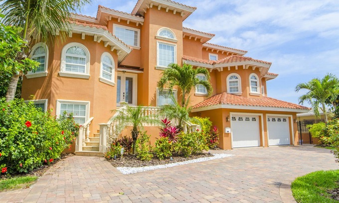 Causeway Isles Casa | Casa de vacaciones de lujo frente al mar en la bahía de Boca Ciega!
