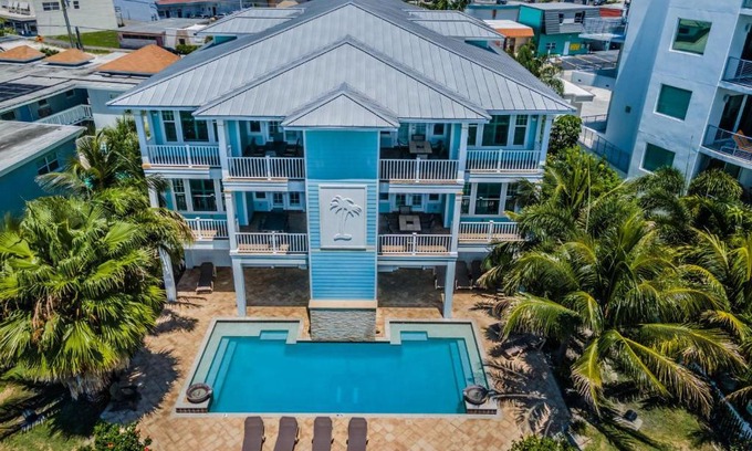 Treasure Island Casa | Treasure Trove Mermaids Cove