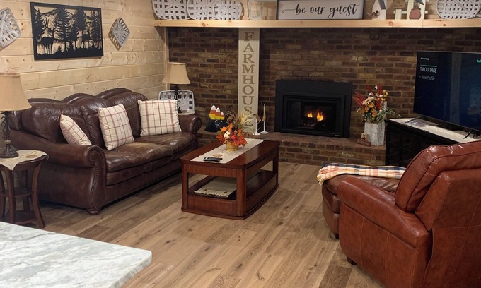 Stanley Cabaña | Treasured Moments Tiny Cabin Cottage in town and close to everything...