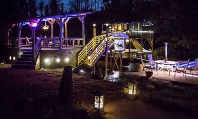 Stanardsville Cabina | Tree House at White Lotus Eco Spa Retreat