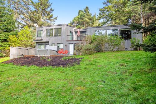 Sea Ranch Casa | Tree-to-Sea Haven