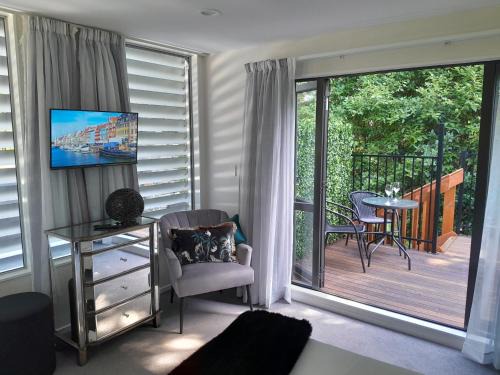 Titirangi Apartamento | Tree Tops Get Away