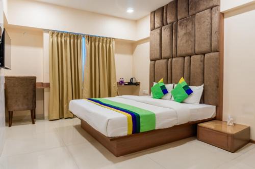 Viman Nagar Hotel | Treebo Blossom - Viman Nagar