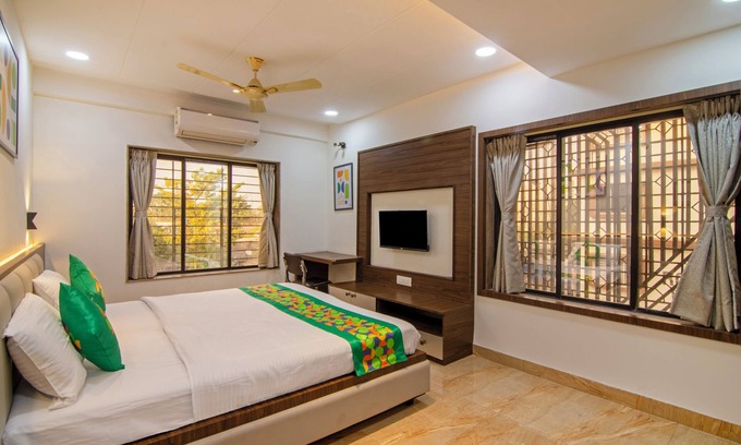 New Town Hotel | Treebo Petals Banquet & Suites - Kolkata