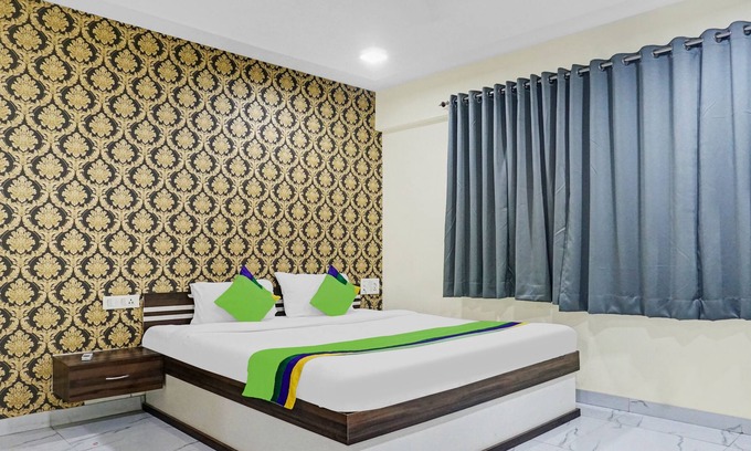 Pimpri - Chinchwad Hotel | Treebo Trend Emerald Tree Alandi