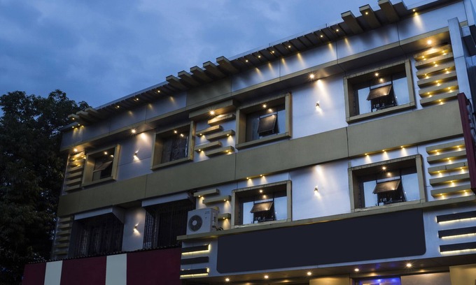 Bhandup West Hotel | Treebo Trend New Amber
