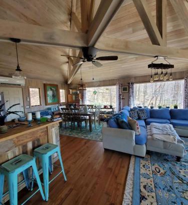 Burnsville Casa | Treehouse Cathedral in Blue Ridge Mountains, NC