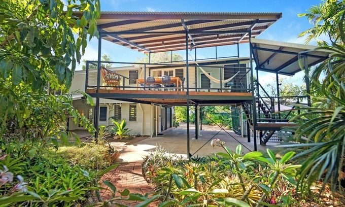 Rapid Creek Casa | Treehouse in the Tropics A Lush Poolside Lifestyle