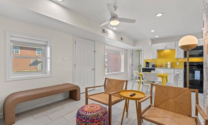 Windy Hill Apartamento | TreeHouse Lodge*Walk to Beach*Pet-Friendly (#106)