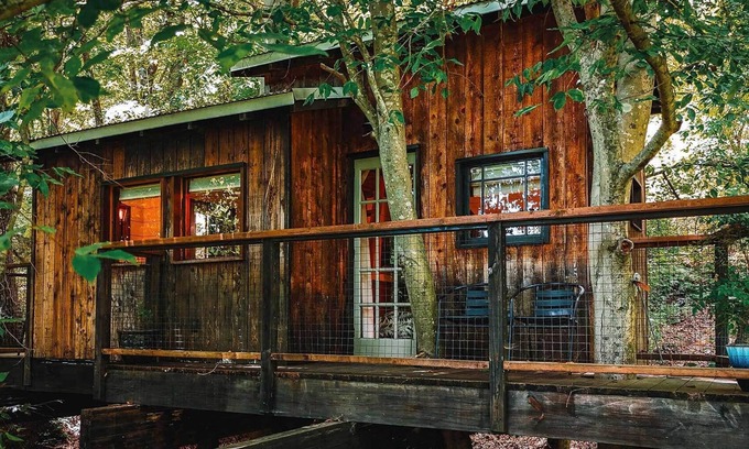 Flintstone Casa | Treetop Hideaways: The Elements Treehouse