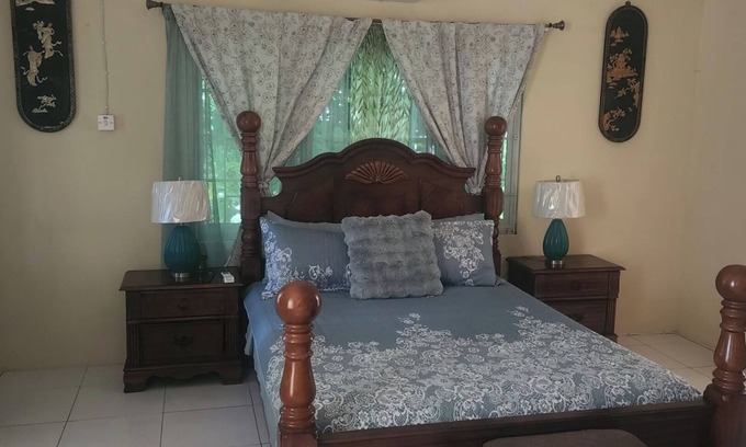 West End Casa | Tremendous building with AC in Negril