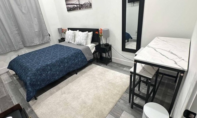 West Philadelphia Apartamento | Trendy 1-Bedroom Getaway – Perfect for Couples, Sleeps 3