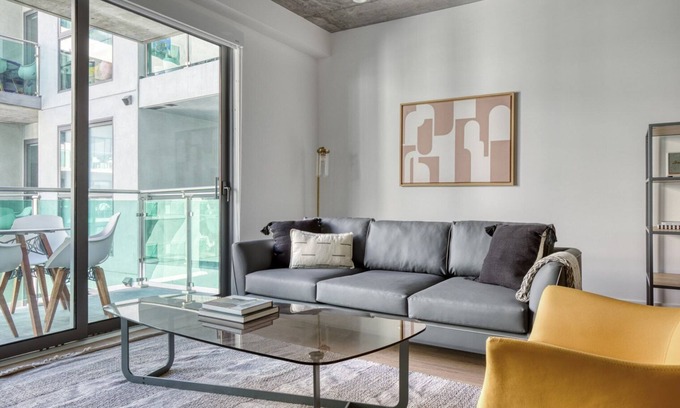 City West Apartamento | Trendy Downtown 1BR w/ Pool, Gym & W/D near Staples Center, by Blueground