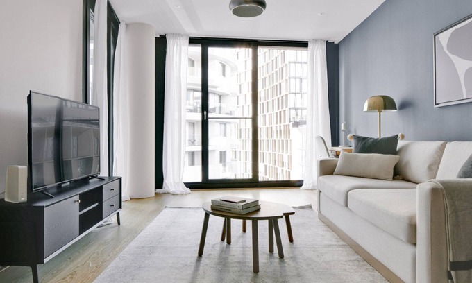 Favoriten Apartamento | Trendy Favoriten 1BR w/ Gym & Lounge, walk to Hauptbahnhof, by Blueground