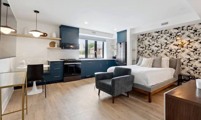 Collingwood Condominio | Trendy Studio Apartment in Downtown Collingwood - 146 Hurontario Unit 3